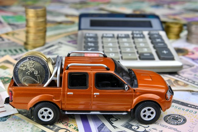 Staying on Budget During Salvage Car Restoration
