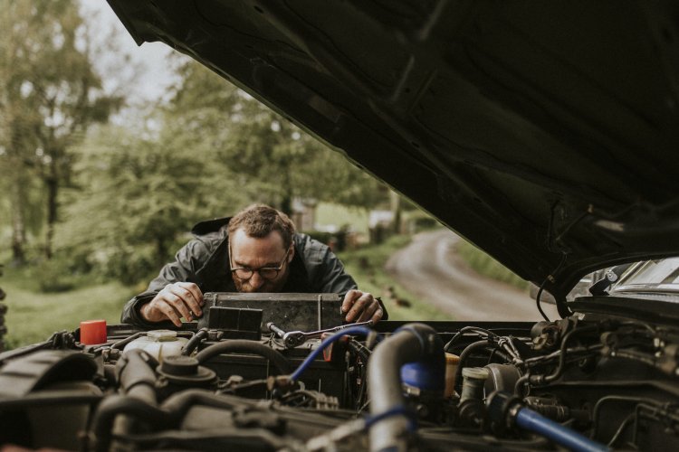 Salvage Car Restoration Tips: Revive with Success