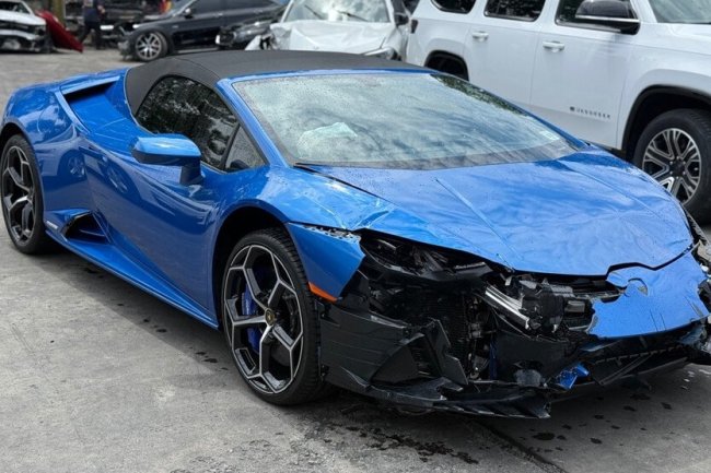 2024 Lamborghini Huracan Evo Convertible Available Now at an Exclusive Discount