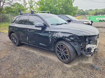2021 audi sq5 PRESTIGE in Black - Front Three-Quarter View - BidGoDrive Inventory