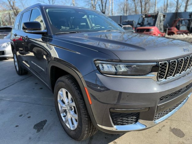 2023 JEEP GRAND CHEROKEE LIMITED in Gray - Front Three-Quarter View - BidGoDrive Inventory
