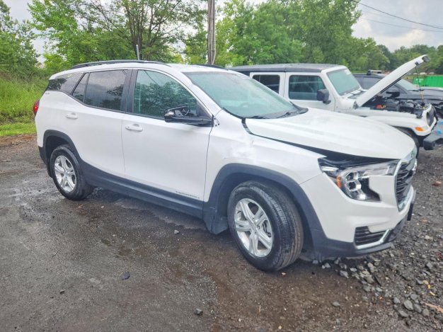 2024 GMC Terrain SLE in White - Front Three-Quarter View - BidGoDrive Inventory
