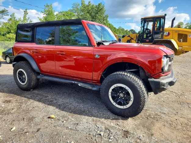 2023 Ford Bronco WILDTRAK in Burgundy - Front Three-Quarter View - BidGoDrive Inventory