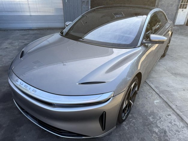 2025 Lucid Motors AIR  in Silver - Front Three-Quarter View - BidGoDrive Inventory