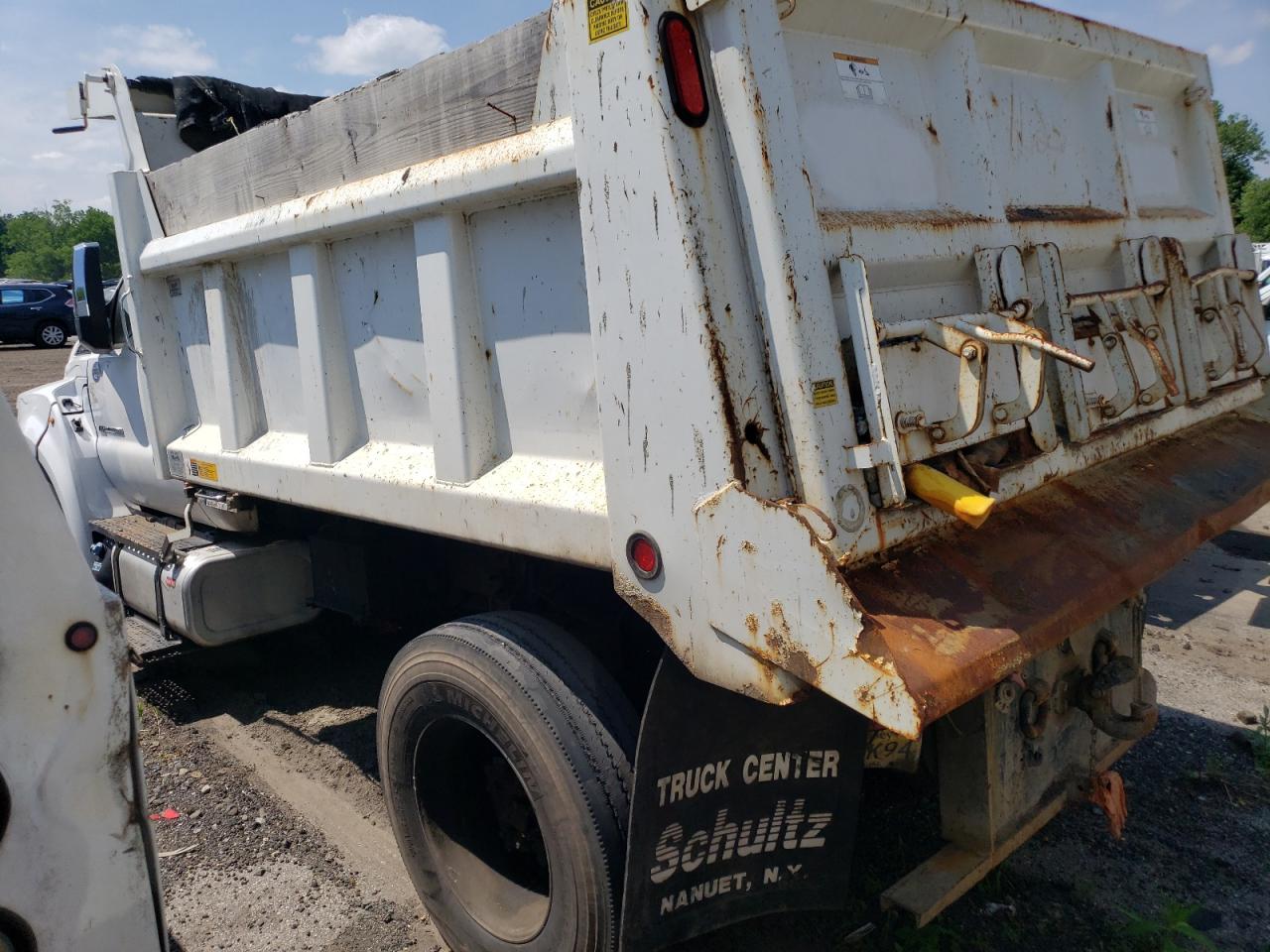 Salvage 2016 Ford F750 Dump Truck