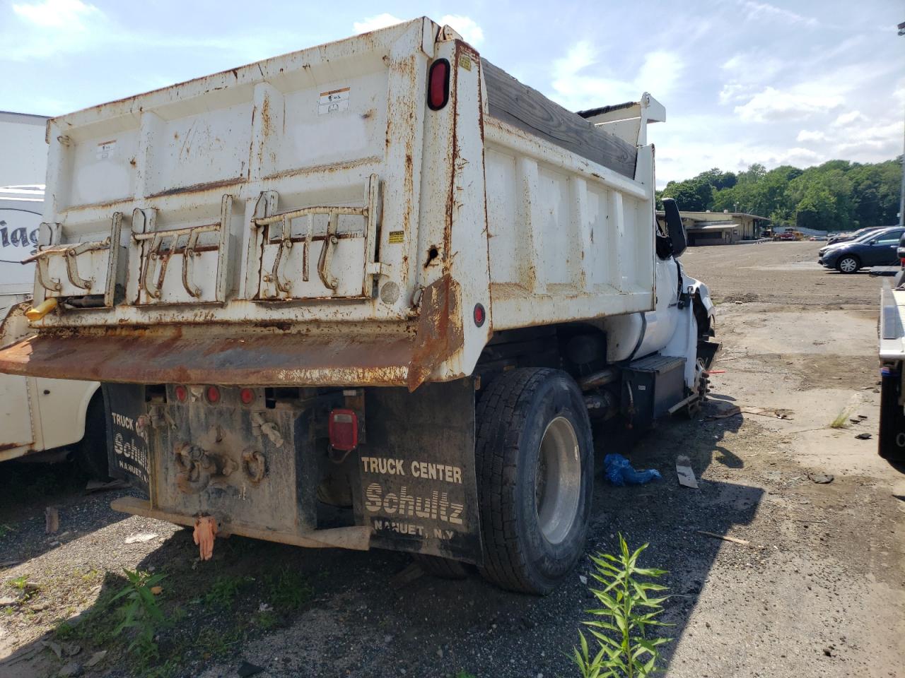 Salvage 2016 Ford F750 Dump Truck