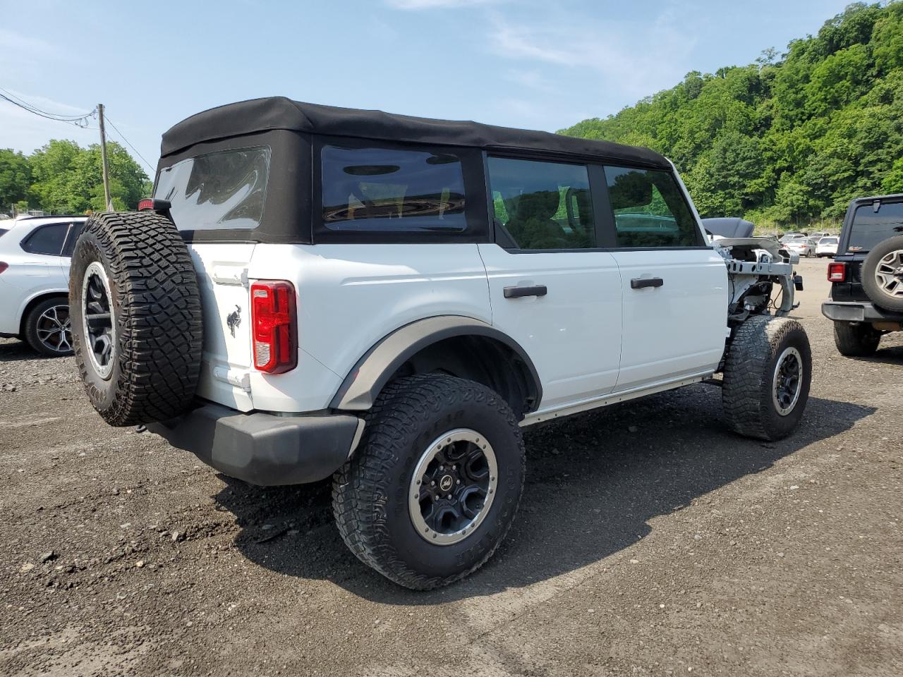 Salvage 2021 Ford Bronco 