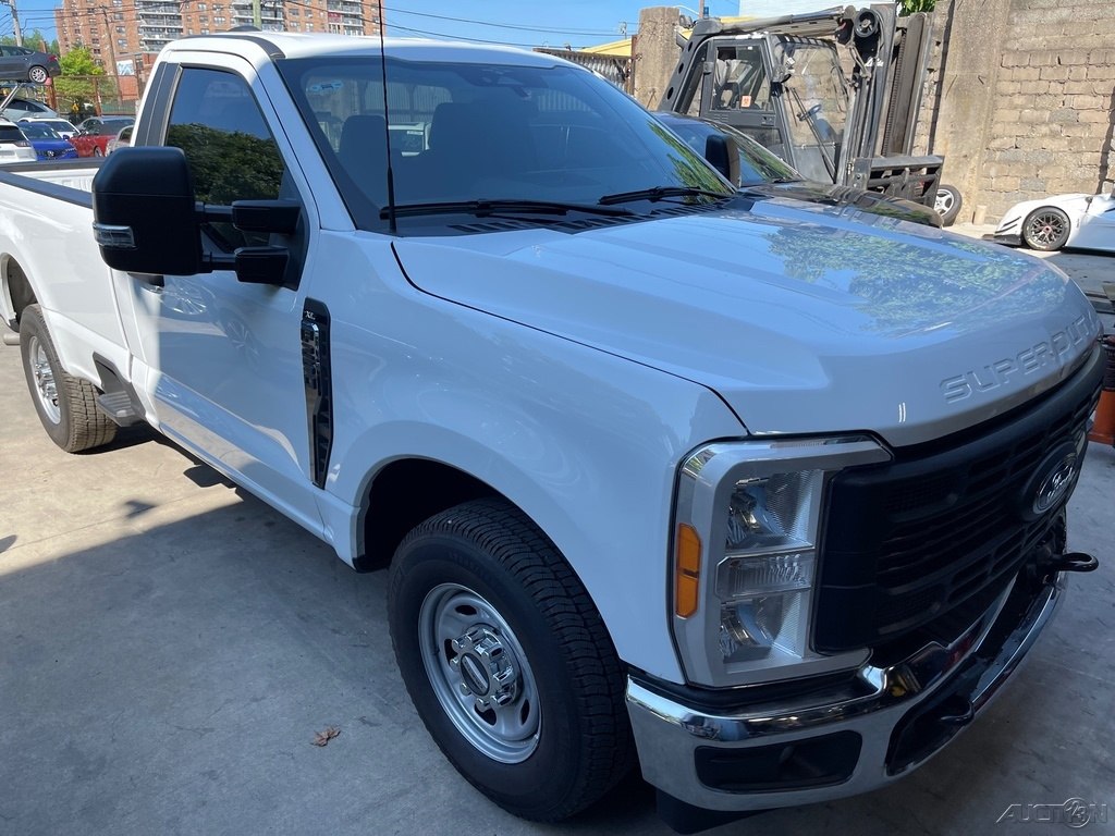 Salvage 2023 Ford F250 XL
