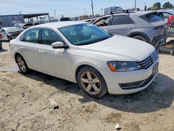 2013 volkswagen passat SE in White - Front Three-Quarter View - BidGoDrive Inventory