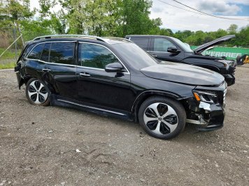 2025 mercedes-benz glb-250 4MATIC in Black - Front Three-Quarter View - BidGoDrive Inventory