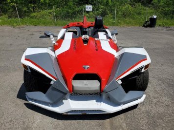 2016 polaris slingshot SL in Two Tone - Front Three-Quarter View - BidGoDrive Inventory