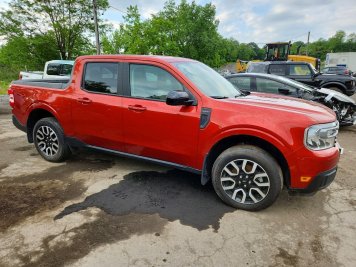 2024 ford maverick LARIAT in Orange - Front Three-Quarter View - BidGoDrive Inventory