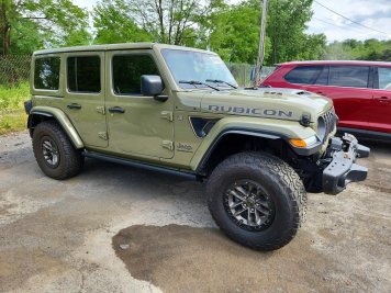 2025 jeep wrangler RUBICON 392 in Brown - Front Three-Quarter View - BidGoDrive Inventory