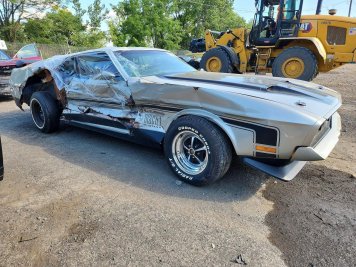 1971 ford mustang M1 in Silver - Front Three-Quarter View - BidGoDrive Inventory