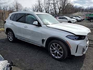 2024 bmw x5 SDRIVE 40I in White- Front Three-Quarter View - BidGoDrive Inventory