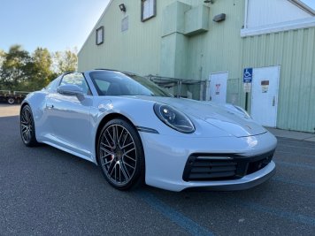 2024 porsche 911 Targa 4S in White - Front Three-Quarter View - BidGoDrive Inventory
