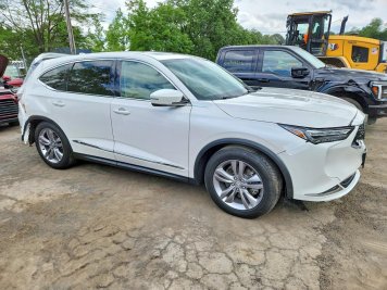 2024 acura mdx  in White - Front Three-Quarter View - BidGoDrive Inventory