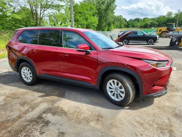 2024 toyota grand-highlander XLE in Burgundy - Front Three-Quarter View - BidGoDrive Inventory