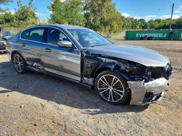 2023 bmw 540 XI in Gray - Front Three-Quarter View - BidGoDrive Inventory