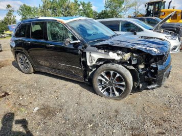 2023 jeep grand-cherokee OVERLAND in Black - Front Three-Quarter View - BidGoDrive Inventory