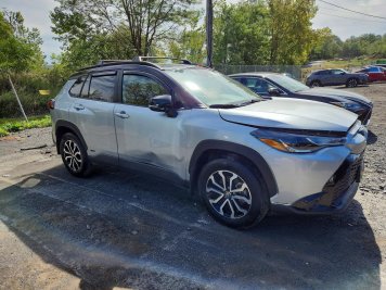 2024 toyota corolla-cross HYBRID SE in Silver - Front Three-Quarter View - BidGoDrive Inventory