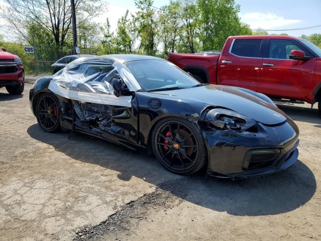 2016 Porsche Cayman GTS в Black - вид спереди под углом - Инвентарь BidGoDrive