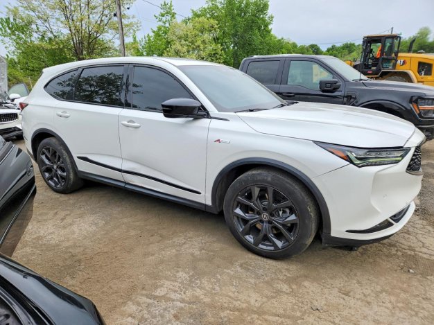 2022 Acura MDX A-SPEC в White - вид спереди под углом - Инвентарь BidGoDrive