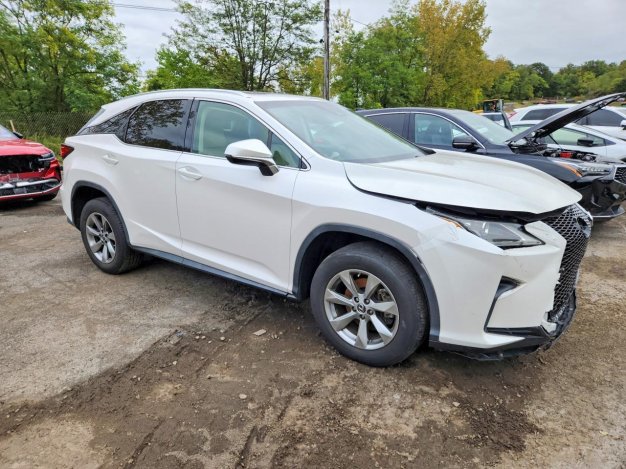 2018 Lexus RX 350  в White - вид спереди под углом - Инвентарь BidGoDrive