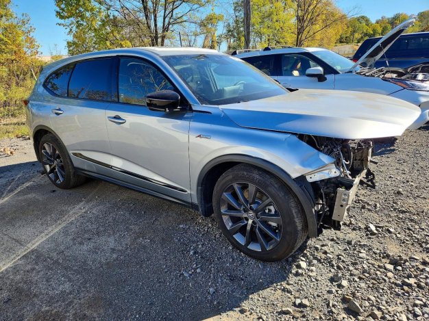 2025 Acura MDX A-SPEC в Silver - вид спереди под углом - Инвентарь BidGoDrive