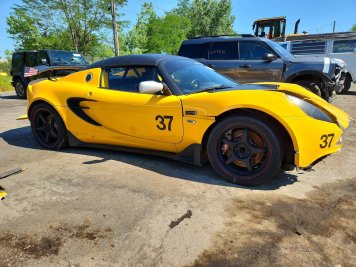 2017 lotus elise S CUP R in Yellow - Front Three-Quarter View - BidGoDrive Inventory