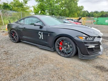 2020 ford mustang SHELBY GT500 in Black - Front Three-Quarter View - BidGoDrive Inventory