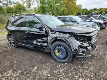 2024 mercedes-benz glb-250 4Matic in Black - Front Three-Quarter View - BidGoDrive Inventory
