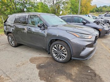 2021 toyota highlander HYBRID PLATINUM in Gray - Front Three-Quarter View - BidGoDrive Inventory